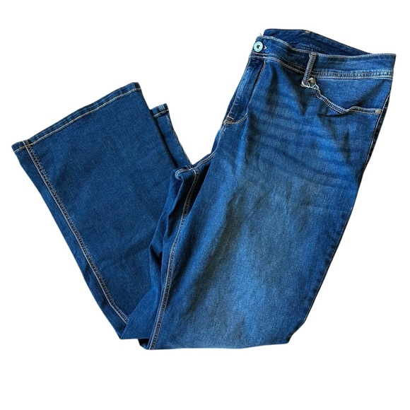 🌴 Torrid Luxe Slim Bootcut Jeans EUC SZ 26 TALL - Picture 2 of 6